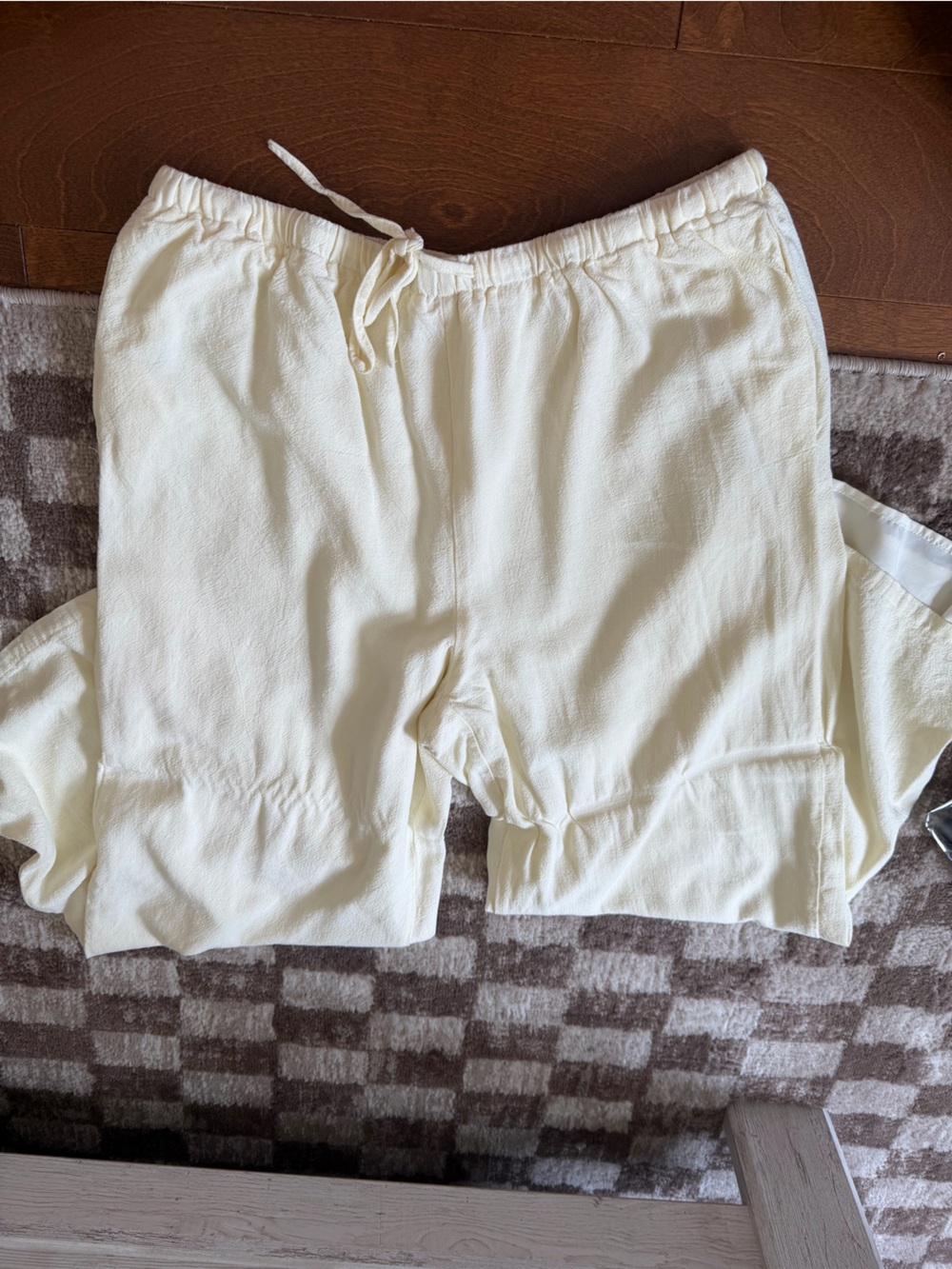 Women's Cream Pull-On Linen Lounge Pants. Size Large